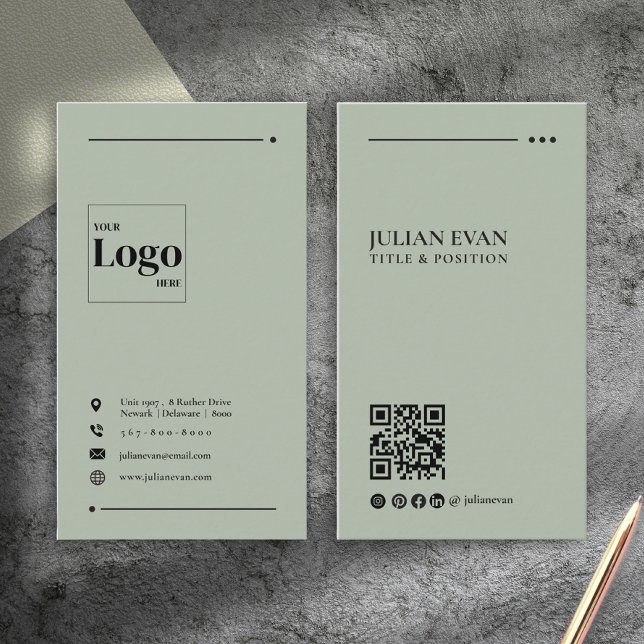 Simple Modern QR Code Sage Green Minimalist Visitkort (Simple Modern QR Code Sage Green Minimalist Business Card)