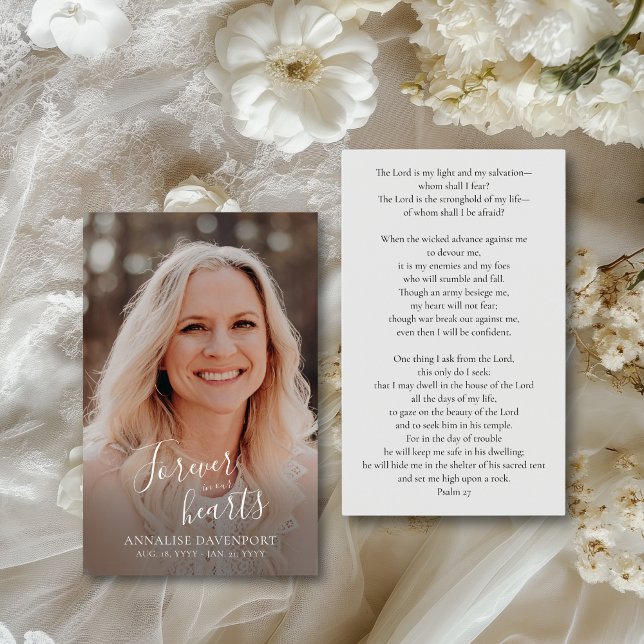 Simple Modern Script Funeral Prayer Card Visitkort (This simple, but elegant prayer card is a beautiful way to remember your loved one.)
