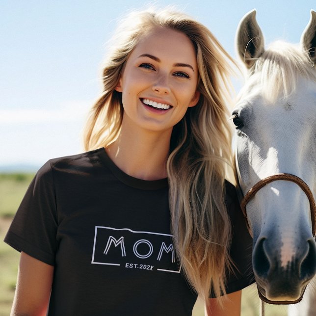 Simple Modern White Ram-Mamma Est. 2024 T Shirt (Skapare uppladdad)