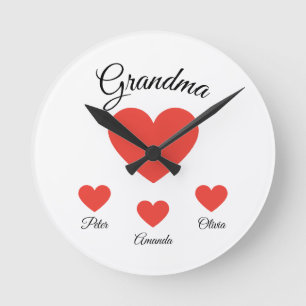 Simple Red Hearts Grandma Barnbarn Rund Klocka