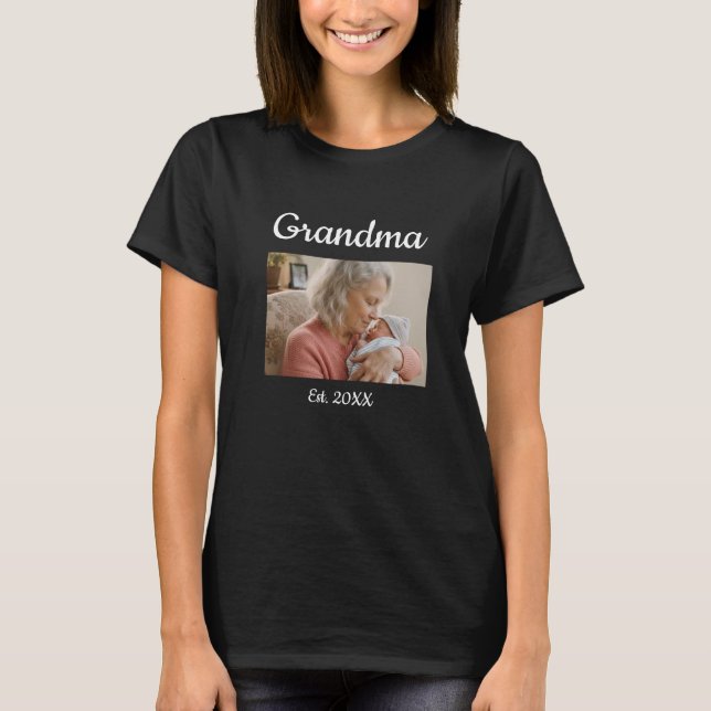 Simple Script Grandma Est. Photo Year Black T Shirt (Framsida)