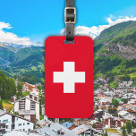 Simple Swiss Flagga Red Luggage Tag Bagagebricka<br><div class="desc">Klicka på Anpassa om du vill anpassa text och/eller ändra bakgrund färg. Gör en underbar helgdag eller en Coola med fyllnadsfyllning,  födelsedagspresent eller helgdag.</div>