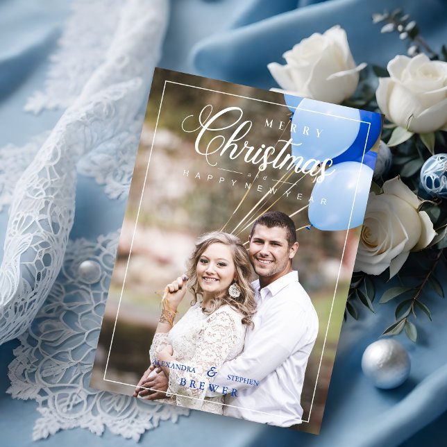 Simple Whimsical julskript Photo Family (Simple Whimsical Merry Christmas Script Photo Family Holiday Card. )