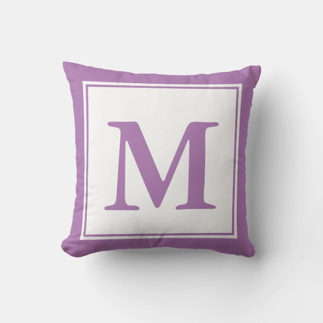 Simple White and Lavender Monogram Kudde (Framsida)