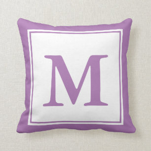 Simple White and Lavender Monogram Kudde