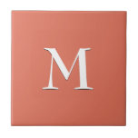 Simple White MONOGRAM om Terracotta Kakelplatta<br><div class="desc">Enkel,  elegant TERRA COTTA keramisk bricka med anpassade monogram som tillval. Designad för samordning med musik noter-versionen. Ta bort monogram för vanlig bricka. Finns i andra färg och med matchande artiklar.</div>