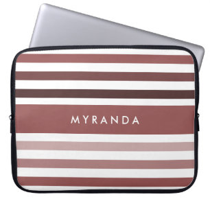 Simple Wide Rand och Namn i Soft Brown Laptop Fodral