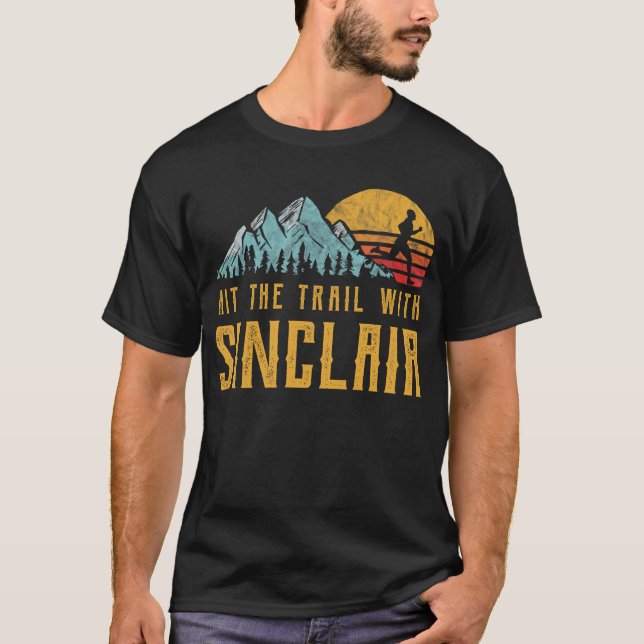 SINCLAIR Running - Slå spåret med Namn T Shirt (Framsida)