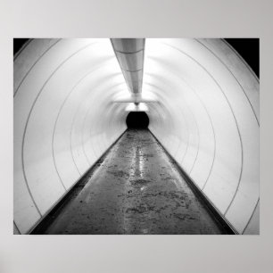 Singapore. En upplyst gångtunnel i Poster