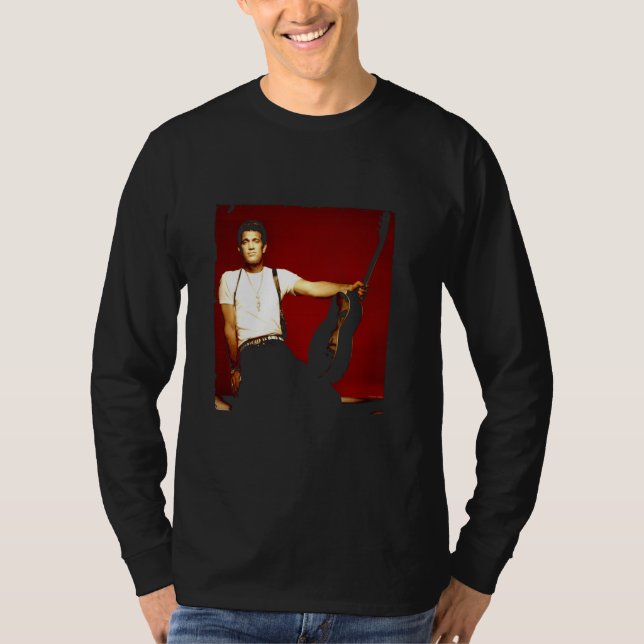 Singer Chris Isaak Studio Shoot by Simon Fowler T Shirt (Framsida)