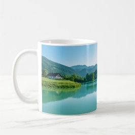 "Sip in Serenity - Lakeside Tranquilitet in each Kaffemugg