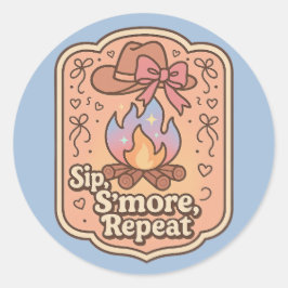 Sip, S'more, Repeat - Retro Camp Badge Runt Klistermärke