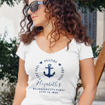 Sista segeln före Veil Bachelorette-partiet V T Shirt<br><div class="desc">Senaste segelbåten före Veil Nautical Bachelorette Party Anchor Hearts Navy Blue and White V-Nacke T-Shirt</div>