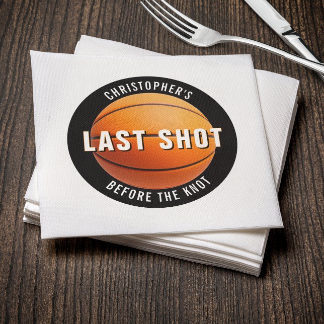 Sista skottet innan knuten för möhippa i basket pappersservett (Skapare uppladdad)