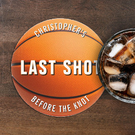 Sista skottet innan knuten på basketbröllopsfest underlägg papper rund