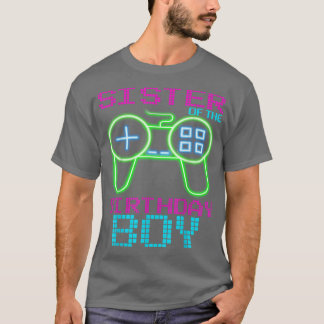 Sister av dessa födelsedagspojkar som matchar vide t shirt