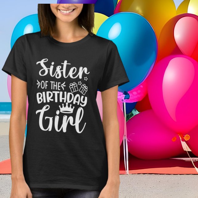 Sister Birthday Girl ord art T Shirt (Skapare uppladdad)