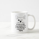 Sister Birthday Humor Quote Winking Cat Roligt Kaffemugg<br><div class="desc">Du och jag är sistersalways kommer ihåg att om du faller kommer jag att plocka dig så fort jag är klar.</div>