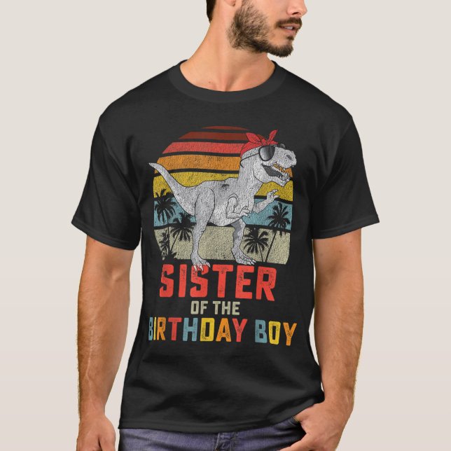 Sister Dinosaur från Birthday Boy Matching Famil T Shirt (Framsida)