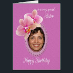 Sister Speciella födelsedagsdagen Önskemål Orchids Hälsningskort<br><div class="desc">Ett födelsedagskort för en syster. Orkidéer symboliserar kärlek,  lyx och styrka - kvaliteter som återspeglar skönheten i hennes anda. På hennes födelsedag önskar jag att hennes dag skulle vara lika utsökt och oförglömlig som dessa blommor. Lägg till hennes foto om du vill skapa ett unikt kort speciellt för henne.</div>