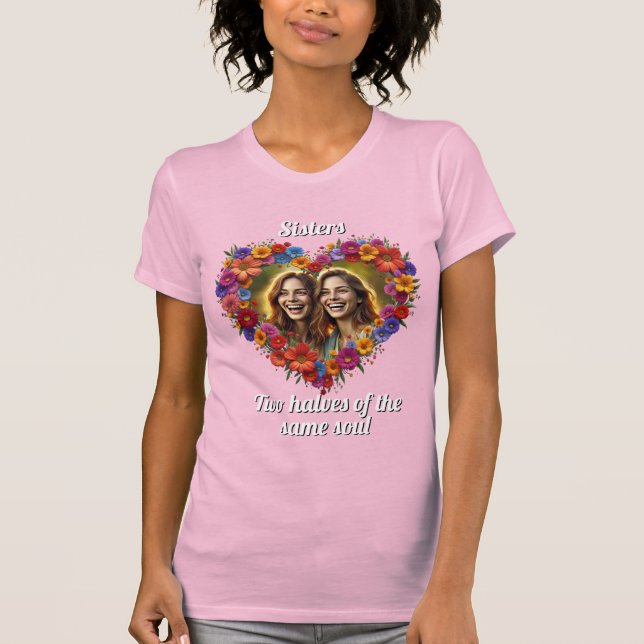 Sisterly Kärlek i Bloom T Shirt (Framsida)