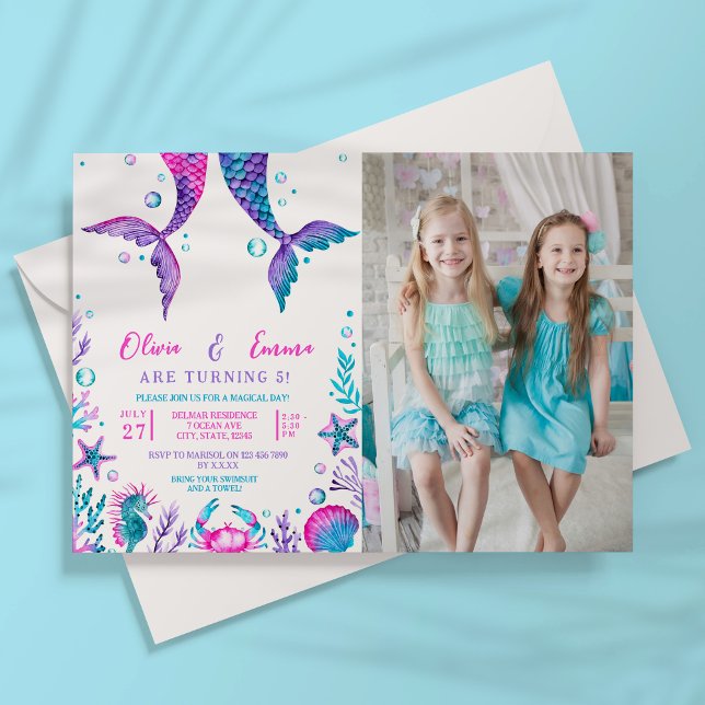 Sisters Joint Birthday Sjöjungfru Bassäng Party Ph Inbjudningar (Sisters Joint Birthday Mermaid Pool Party Photo Invitation)