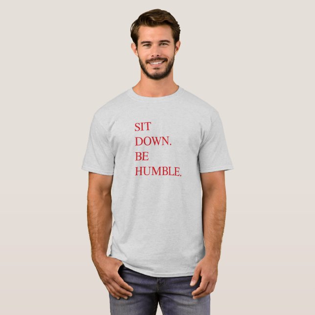 Sit besegrar är ödmjuk vid Kendrick Lamar Tee (Hel framsida)
