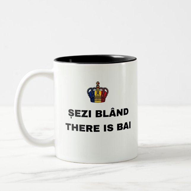 SITT LUGNT, DET ÄR INGENTING FEL Tvåtons KAFFEMUG Två-Tonad Mugg (Vänster)