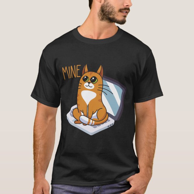 Sitta Cat on Computer Funny Home Office Kattunge T Shirt (Framsida)