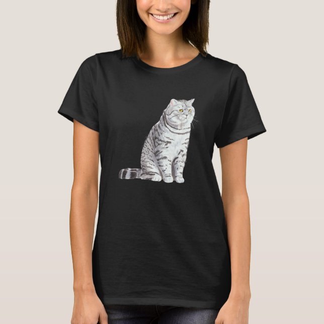 Sittande brittisk korthårskatt t shirt (Framsida)