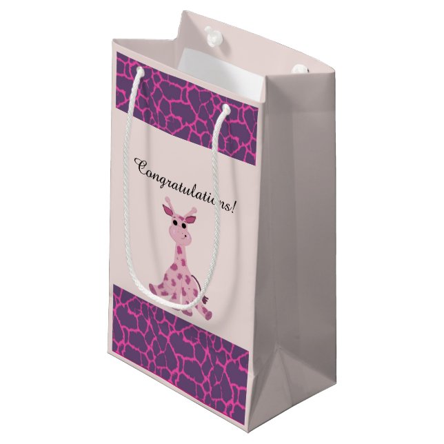 Sittande rosa nyckfull giraff (Framsidan Vinklad)