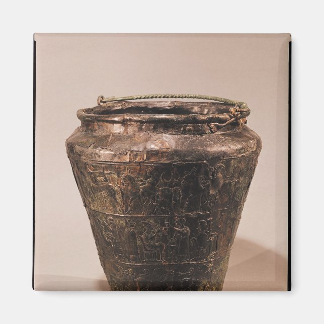 Situla med tre repousse dekorativa band magnet (Framsidan)