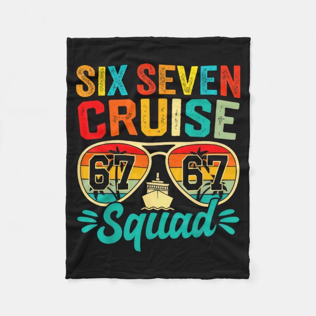 Six Seven 67 Cruise Squad 2025 Funny Kids Cruise M Fleecefilt (Framsidan)