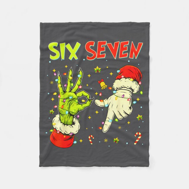Six Seven 67 Funny Hand-sign Christmas Meme  Fleecefilt (Framsidan)