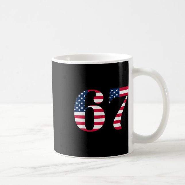 Six Seven 67 Meme Rolig Amerikansk Flagga Hallowee Kaffemugg (Höger)