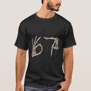 Six Seven 6 7 Meme 67 Skelett Hand Halloween Kosty T Shirt