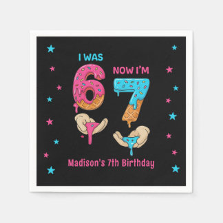 Six Seven Birthday Napkins Pappersservett