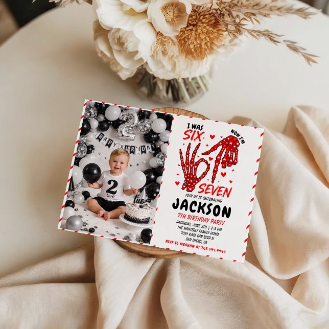 Six Seven Birthday Skeleton Hands Party Invitation Inbjudningar (Six Seven Birthday Skeleton Hands Party Invitation
)