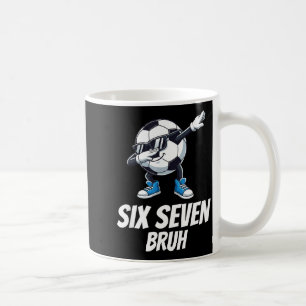Six Seven Bruh Brainrot Gen Alpha Dabbing Fotboll Kaffemugg