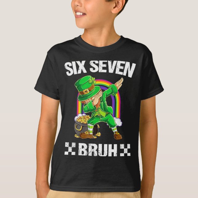 Six Seven Bruh Dabbing Leprechaun St Patricks Day  T Shirt (Framsida)