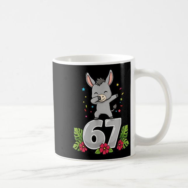 Six Seven Meme Dabbing Baby 67 Funny Gen Z Apha  Kaffemugg (Höger)
