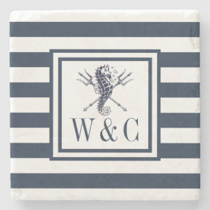 Sjähäst Nautilus Monogram Marinblå Rand Stenunderlägg