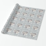 Sjal för make för platinabröllopsdagfoto presentpapper<br><div class="desc">Bröllopsdag som lätt slår in papper i platina - grå färg tonar. Personifiera detta årsdagpapper med ditt egna foto- och årsdagår. Läser för närvarande till min sagolika för platinaårsdag 70 för maken lyckliga härliga år. Härlig vätskeplatina verkställer i en hjärta formar den utskrivavna platinabröllopsdagen för diagram som 70th slår in...</div>