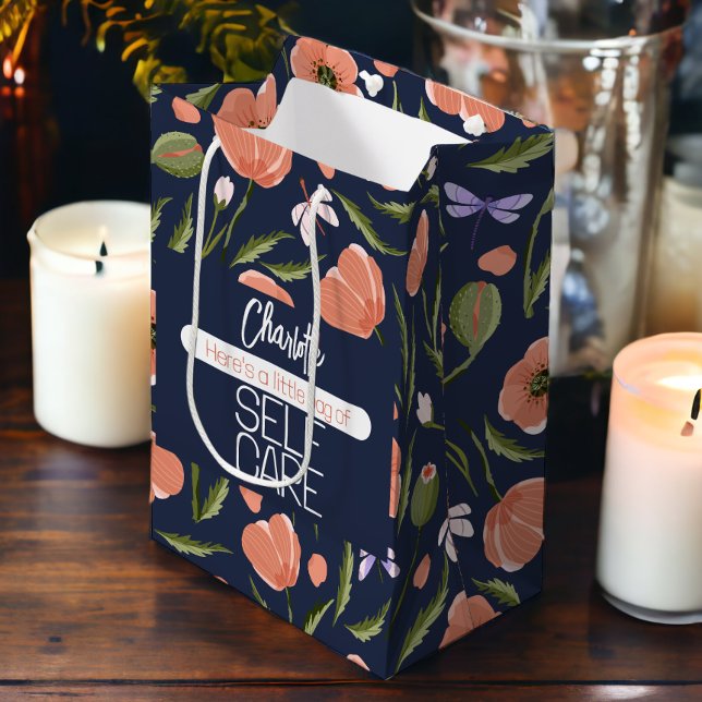 Självbetjäning av personlig (Personalized Self Care Medium Gift Bag from Ricaso. Add pampering content for friends or family)