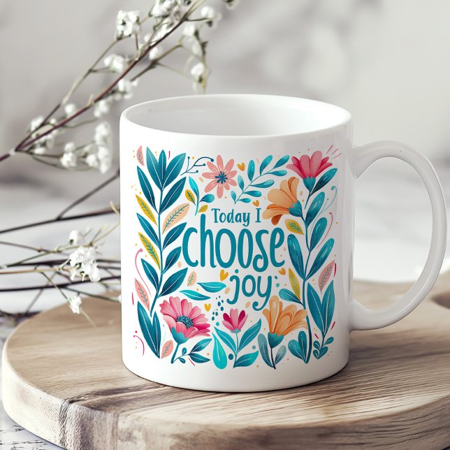 Självbetjäning av självbetjäning av Blommigt- och  Kaffemugg (Teal and Coral Floral Inspiration Self-Care Coffee Mug on a boho kitchen table.)