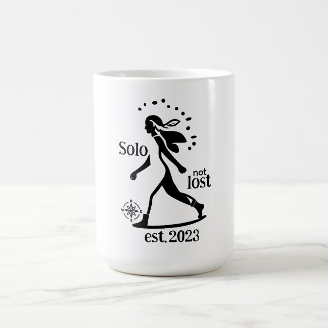 Självsäkert solo-resenär uttalande  kaffemugg (Center)