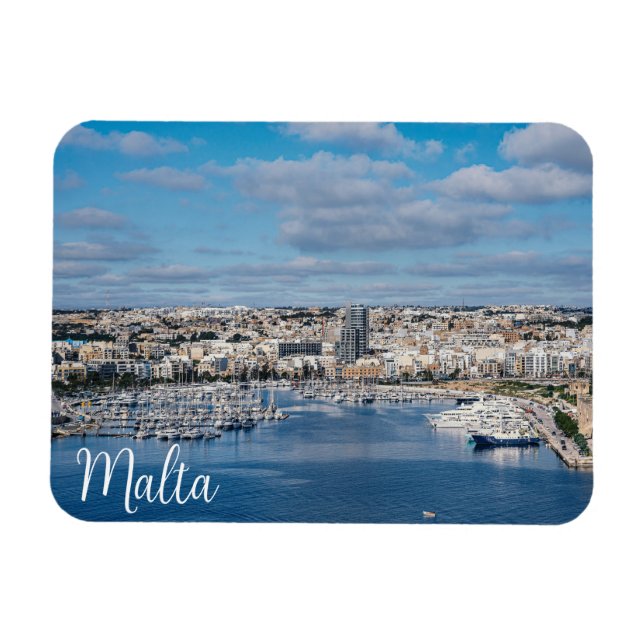 Sjemhampa med modern byggnad och moderna båtar magnet (Horisontell)