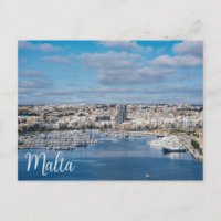 Sjemhampa med modern byggnad och moderna båtar