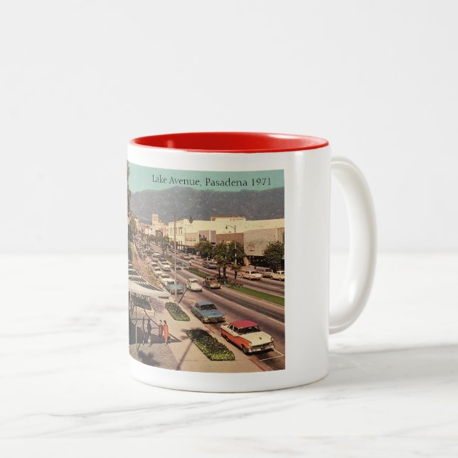 Sjö Avenue, Pasadena, Kalifornien 1971 Två-Tonad Mugg (Framsida höger)