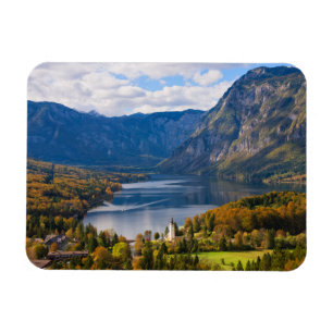 Sjö Bohinj i Slovenien i höst Magnet